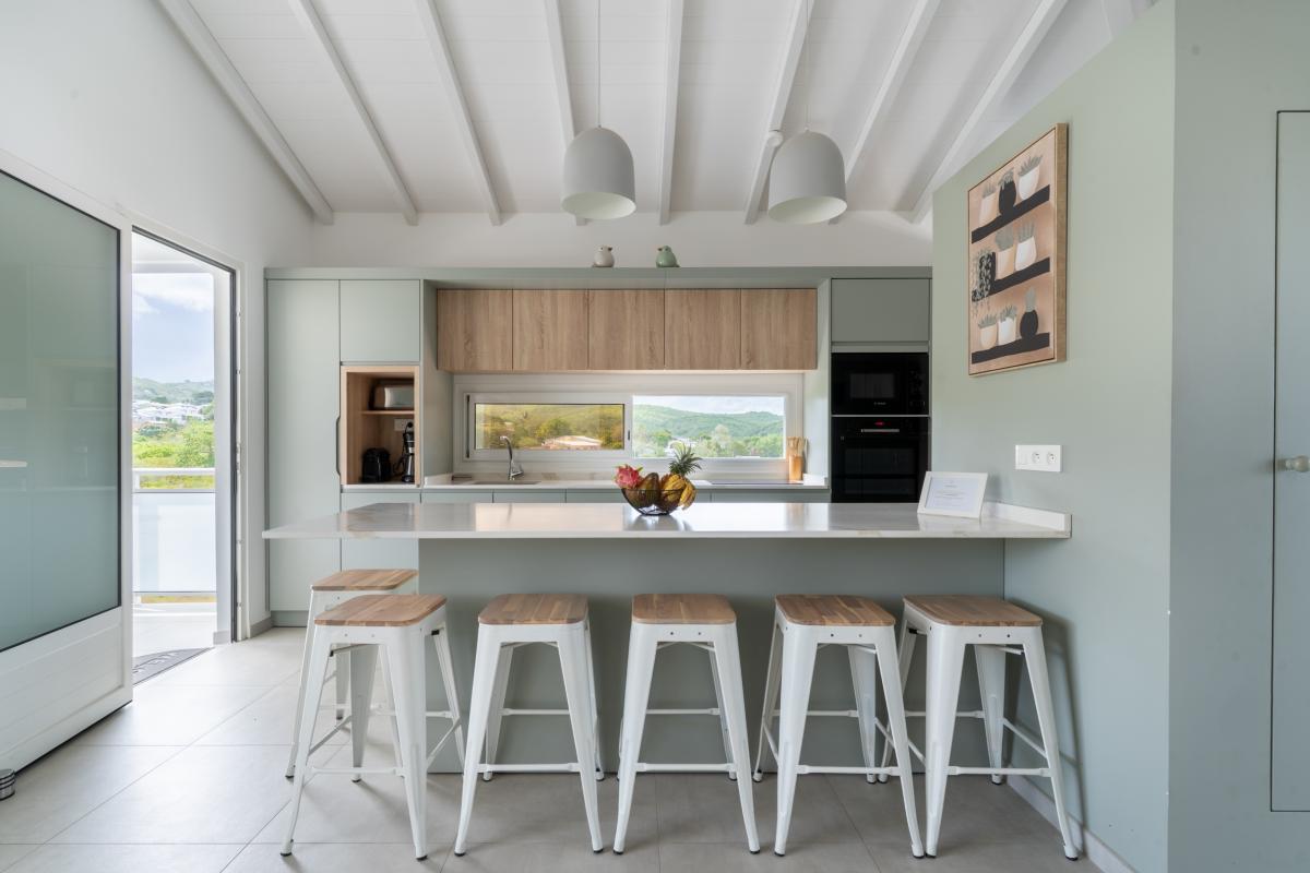 cuisine-ouverte-sejour-lumineux-villa-t4-diamant (7)
